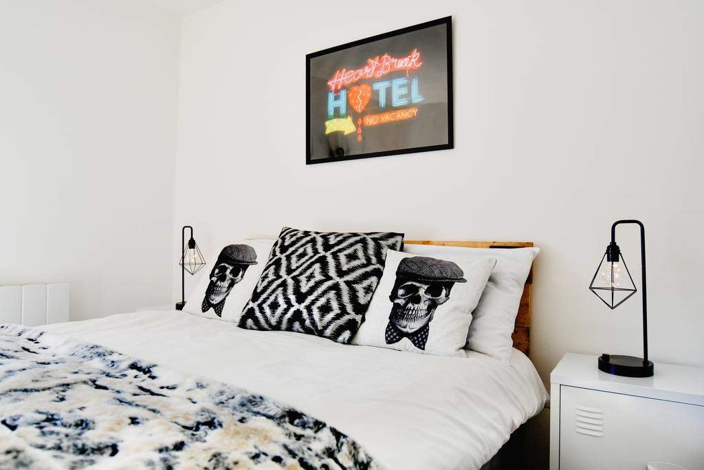 Livermore loft room 1